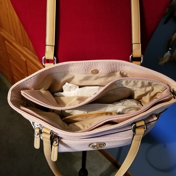 Giani Bernini Handbag NWOT - Picture 5 of 5